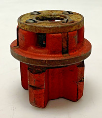 RIDGID 11-R Ratchet Pipe Threading Kit W/ 1/4&Prime; 3/8&Prime; 1/2&Prime; 1&Prime; 1 1/4&Prime; Die Head Set