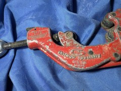 Chicago Specialty Mfg 3719 Tubing Pipe Cutter 3/8 in to 1 5/8 in Vintage USA