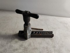 Ridgid 458 Ratchet Flaring Tool &ndash; 45˚ flare in sizes from 1/8&Prime;- 3/4&Prime;