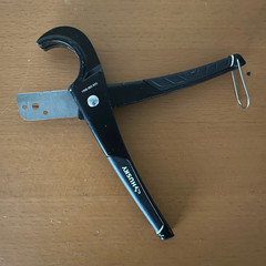 Husky Ratchet Pipe Cutter 1/2 in to 1-1/4 in Model/MPN 1000 003 915
