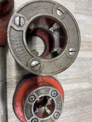 RIDGID 00-R OO-R Ratchet Pipe Threader Set 1.2-3/4, 1 1/2 1/2 3/8 1-3/4 , 5 Dies