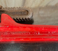 Ridgid 14&Prime; Heavy Duty Pipe Wrench Ridge Tool Co. Elyria, Ohio USA Red ~ Unused