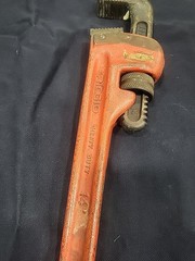 RIDGID 14 in Straight Pipe Wrench Cast Iron Adjustable Heavy Duty