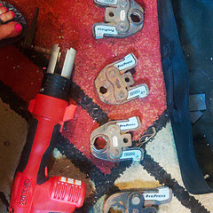 RIDGID RP 200 ProPress Copper Press Tool w/ 1/2&Prime; 1&Prime; 1-1/4&Prime; Jaws