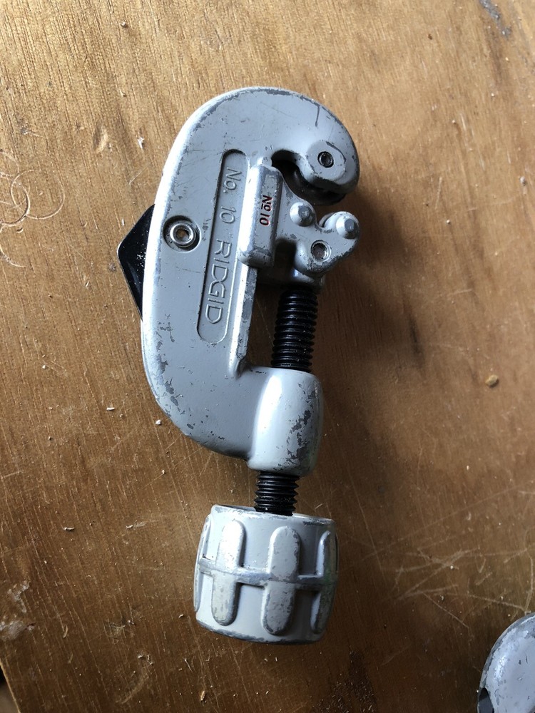 Tube Cutter Pipe No 10 ,Size 1/8-1&rdquo; Ridgid