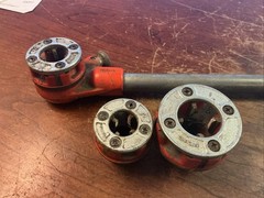 Ridgid OO-R Ratchet Handle With 1/2&rdquo;, 3/4&rdquo; & 1&rdquo; Die Head. (used)