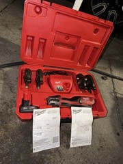 Milwaukee FORCE LOGIC Press Tool 2473-20 w 4 Jaws W Case and Accessories