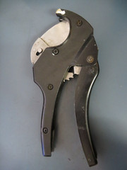 Husky Heavy Duty Ratchet PVC Pipe Cutter 1003002896