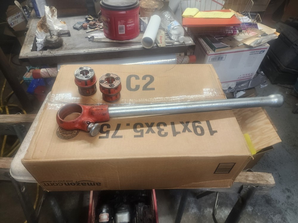 RIDGID 00-R PIPE DIE THREADER WITH DIES 1/4, 3/8&Prime; Excellent Shape. LOT #1