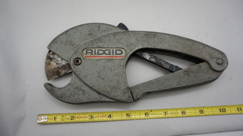Ridgid Plastic Pipe PVC Cutter 1/8&Prime; &ndash; 1-1/2&Prime; 3-38mm, Model 138 &ndash; Made In The USA