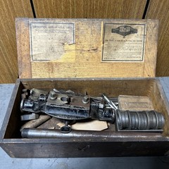 REED MFG CO pipe threader from 1/4 &ldquo;- 1 &ldquo;size along W/Extra Taps In Original Box