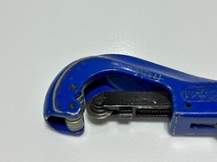WESTWARD 4YR06 Blue Pipe Cutter Tool, 4-32mm, 3/16&rdquo;-1-1/4&rdquo; OD