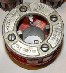 RIDGID 00-R MANUAL PIPE THREADER RATCHET HEAD & 6 DIES! 1, 3/4, 1/2, 3/8, 3/16&Prime;!
