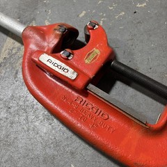 RIDGID 32840 MODEL 4-S HEAVY DUTY PIPE CUTTER 2&Prime; TO 4&Prime; CAPACITY MADE IN USA