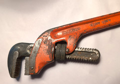 RIDGID E18 Pipe Wrench, 18&Prime; Offset Pipe Wrench plumbing vtg USA heavy-duty tool