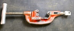 RIDGID 360 1/8 to 2-Inch Full Floating Self Centering Pipe Cutter USA