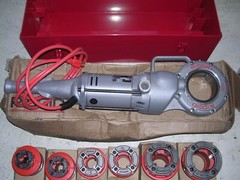 RIDGID 700 POWER PONY PIPE THREADER 6 12R DIE HEADS 1/2-2 OILER CASE MANUAL VISE