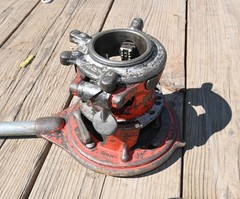 Ridgid No 65-R Pipe Threader 1&rdquo; To 2&rdquo; with 18&Prime; Handle