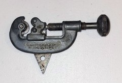 Vintage Pipe Cutter &ndash; The Ridge Tool Co., Elyria, OH &ndash; No. 000-1/8 to 1 in. O.D.