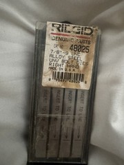 RIDGID 48025 7/8-9 UNC UNIVERSAL BOLT DIE SET