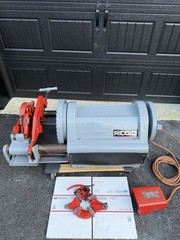 Ridgid 1224 Pipe Threading Machine 1-2 To 4&rdquo; Pipe Self Oiling Self Opening Great