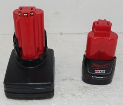 Milwaukee 2473-22 Copper Pipe Press Tool with 4 Jaws 2 Batteries See pics
