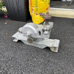 VICTAULIC MODEL 226M ROLL GROOVER 4 2&Prime; &ndash; 6&Prime; METAL PIPE 4 RIDGID 300 ROLL GROOVER