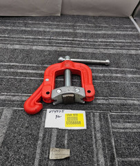 Ridgid 40A Yoke Vise Replacement Part 1/8&Prime;-2-1/2&Prime; Pipe Cap. *PICTURED ITEM ONLY*