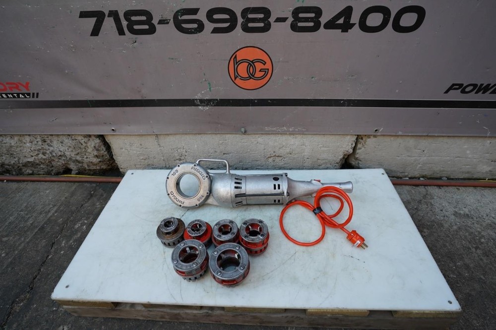 Ridgid 700 Pipe Threader Threading Machine & 12R Die Set 1/2 to 2&Prime; inch NICE. #2