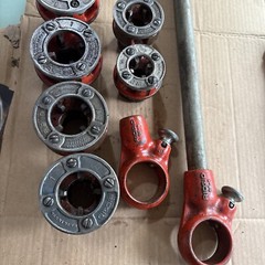 Ridgid 00-R Pipe Threader 1/2 3/4(4) 1 Inch And (2) Holders Handle Made In USA
