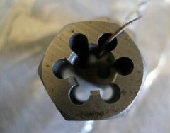 7/8&Prime; 9 NC Carbon Steel Hex Pipe Threading Die Japan 1-5/8&Prime; Diameter
