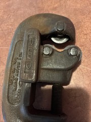 Vintage Ridgid No. 1 & 2 1/8&Prime; to 1 1/4&Prime; Inch Pipe Cutter Rigid