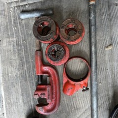 RIDGID 12-R 3/4&Prime;, 1&Prime;, 1 1/4 NPT Dies Ratchet Threader Set Ridgid Pipe Cutter