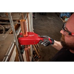 Milwaukee M12 Brushless 1-1/4&Prime; &ndash; 2&Prime; Copper Tubing Cutter