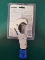 Lenox Tubing Cutter Model # 21012TC134 Plumbing Tool for Pipe 1/8&Prime; &ndash; 1 3/4&Prime;