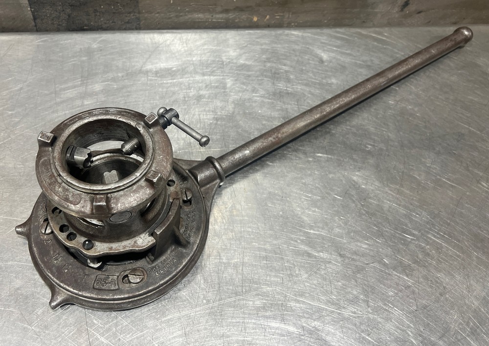 Used Surplus RIDGID 65-R ADJUSTABLE THREADER DIE HEAD 1-2&Prime;. Item ID 3