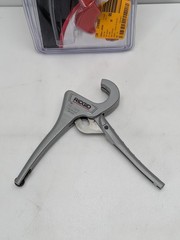 Ridgid PC-1375ML 1/8&Prime; to 1-3/8&Prime; PVC and PEX Cutter with Multi-Layer Adapter
