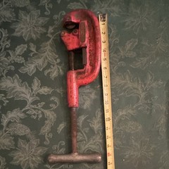 RIDGID No. 1-2 Heavy Duty Screw Feed Pipe Cutter, 1 in to 2 in