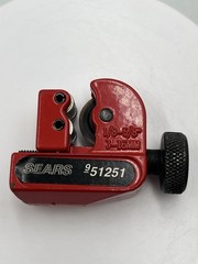 VINTAGE Sears USA Mini Tubing Cutter 951251 1/8-5/8 IN GOOD SHAPE FOR AGE SEE