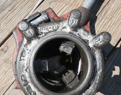 Ridgid No 65-R Pipe Threader 1&rdquo; To 2&rdquo; with 18&Prime; Handle