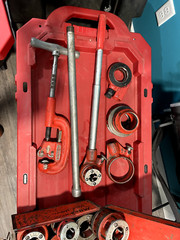 Ridgid Pipe Threading Set &ndash; Includes Stand, Multiple Heads/Dies, Etc