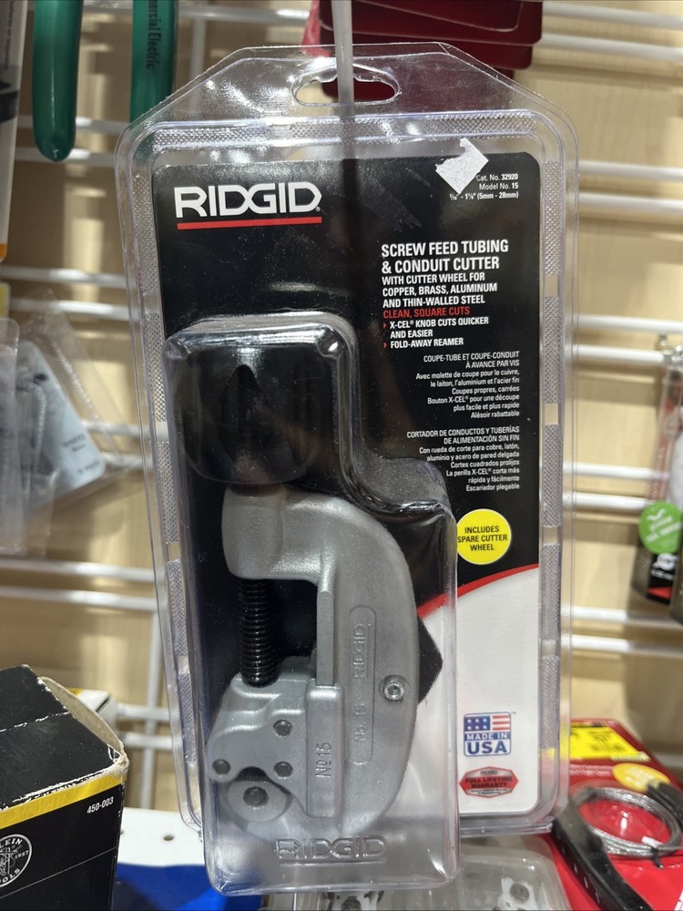 RIDGID 15 Screw Feed Tubing and Conduit Cutter &ndash; 32920
