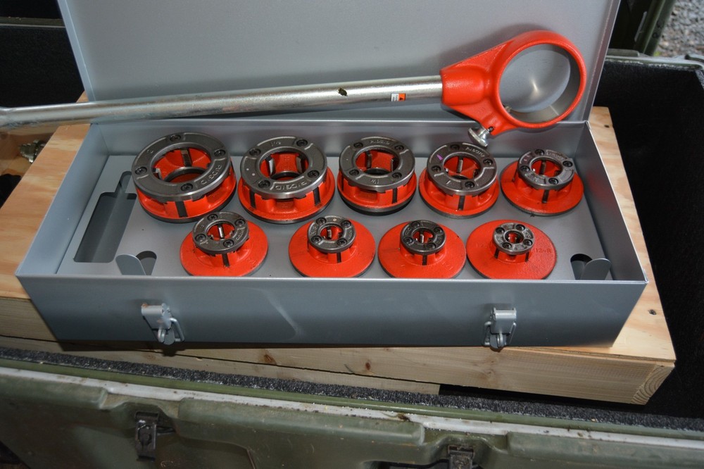 RIDGID 12R MANUAL RATCHET PIPE THREADER SET 1/8&Prime; TO 2&Prime; OEM NEW