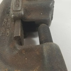 RIDGID #202 HEAVY DUTY 1/8&Prime; TO 2&Prime; WIDE ROLL PIPE CUTTER &ndash; USED SHOP TOOL