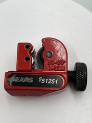 VINTAGE Sears USA Mini Tubing Cutter 951251 1/8-5/8 IN GOOD SHAPE FOR AGE SEE
