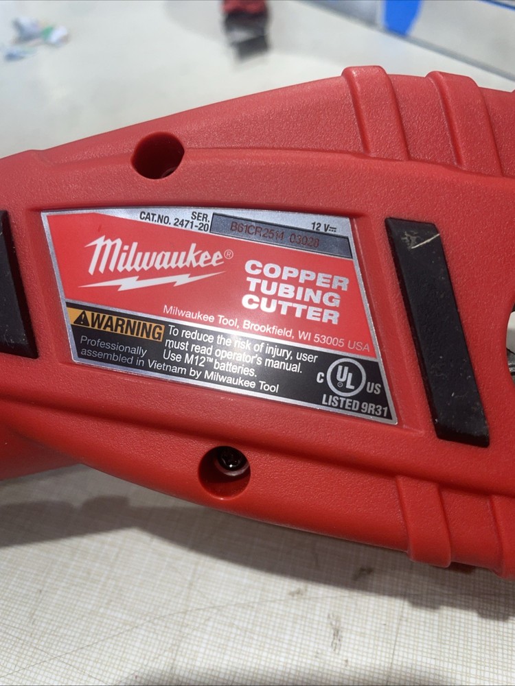 Milwaukee 2471-20 M12 Cordless Copper Tubing Cutter &ndash; Red