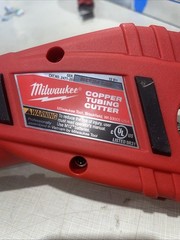 Milwaukee 2471-20 M12 Cordless Copper Tubing Cutter &ndash; Red