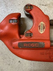 1-RIDGID No. 4-S Heavy Duty Pipe Cutter, 2&Prime; to 4&rdquo; Pipe USED Free Shipping