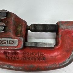 Lot of 3 Ridgid Heavy Duty Pipe Cutter 1/8in to 2in Models 1ea No2A 2ea No 202