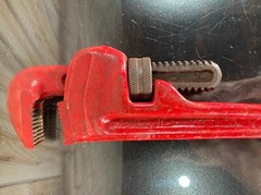 Ridgid 14&Prime; Heavy Duty Pipe Wrench Ridge Tool Co. Elyria, Ohio USA Red ~ Unused